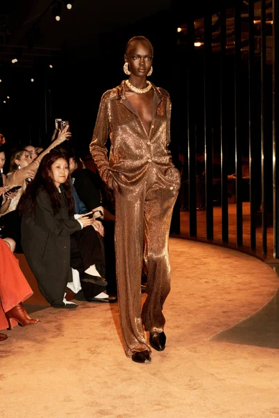 Look 21